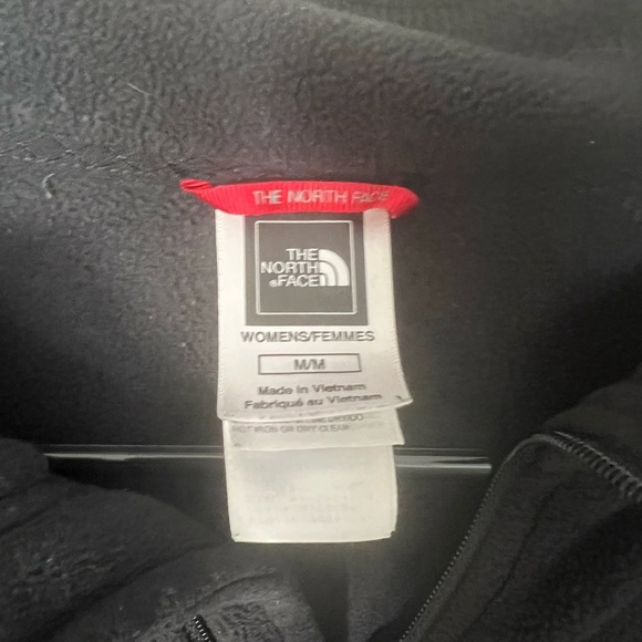 Woman’s The North Face Black Fleece Jacket Size M - Picture 2 of 3